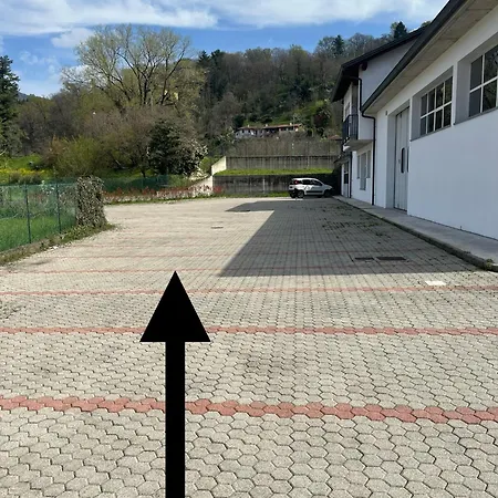 La Rondine Holiday home Pettenasco